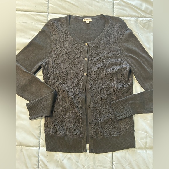 Black lace front cardigan. - Picture 4 of 6